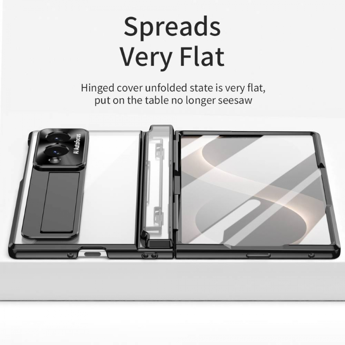 Ein aufklappbares Handy in schwarzer Hülle, flach ausgebreitet.