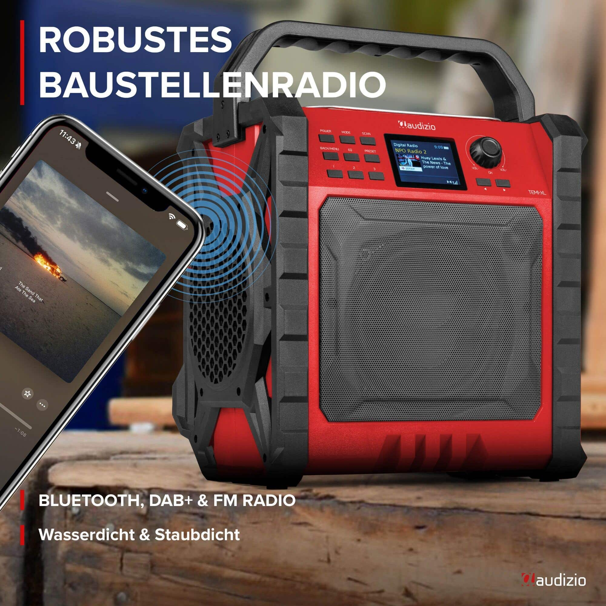 Radio de construcción rojo con altavoz y teléfono al lado. Impermeable.
