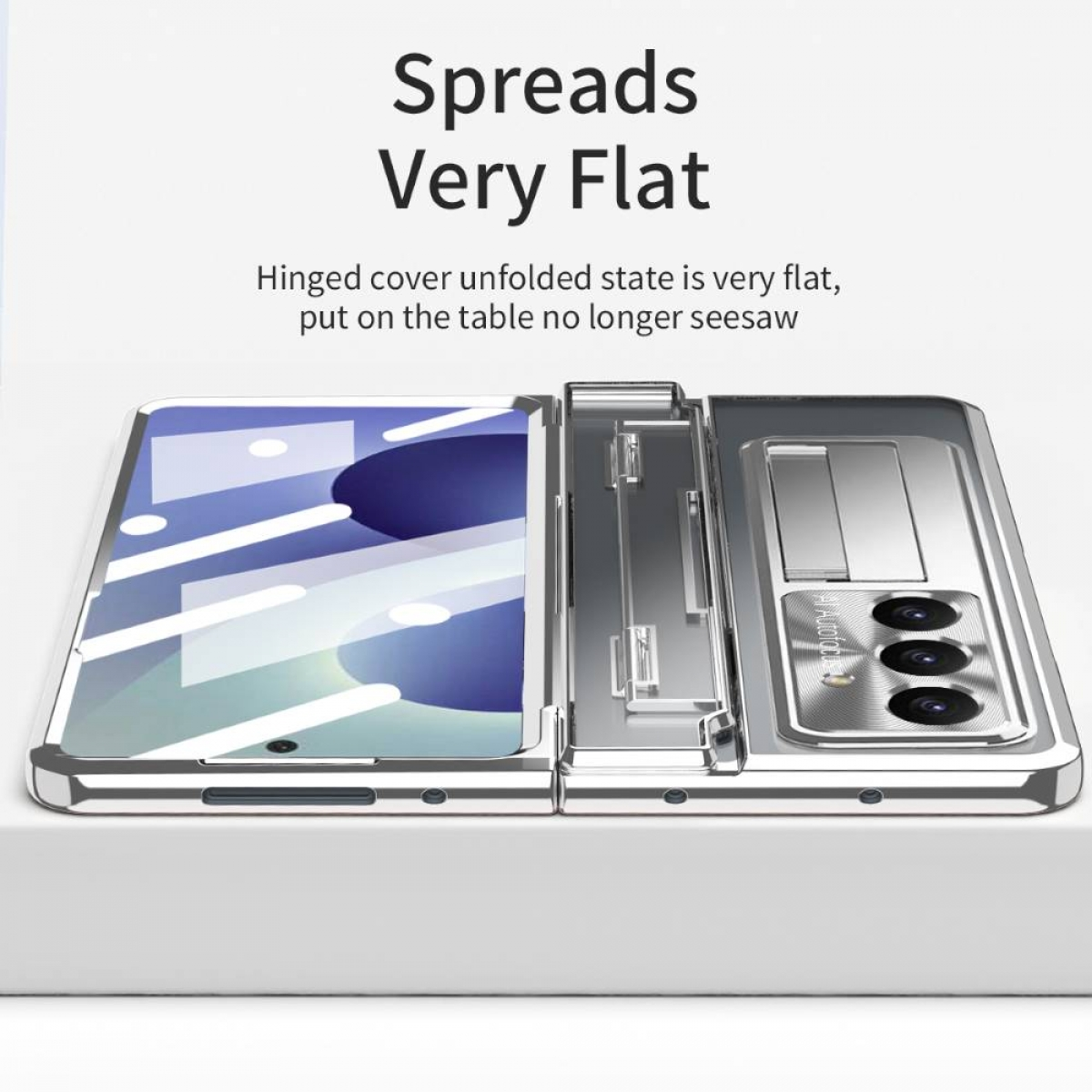 Ein zusammengeklapptes Smartphone liegt flach auf einer weißen Oberfläche. Kameras sind sichtbar.