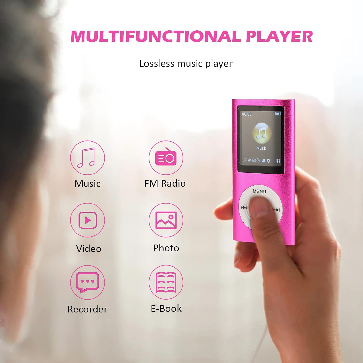 Pinker multifunktionaler Musik-Player in der Hand, zeigt Musik-, Video-, Foto-, Radio-, Aufnahme-, E-Book-Optionen.