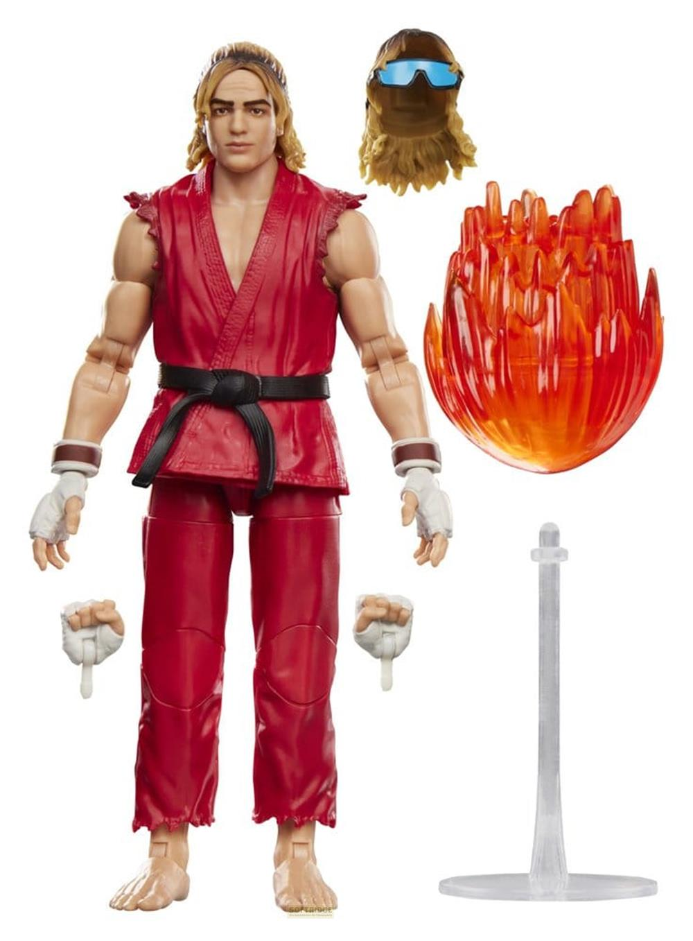 Actionfigur in rotem Gi, schwarzem Gürtel, weißen Handschuhen. Enthält alternative Hände, Haare und Flammeneffekt.