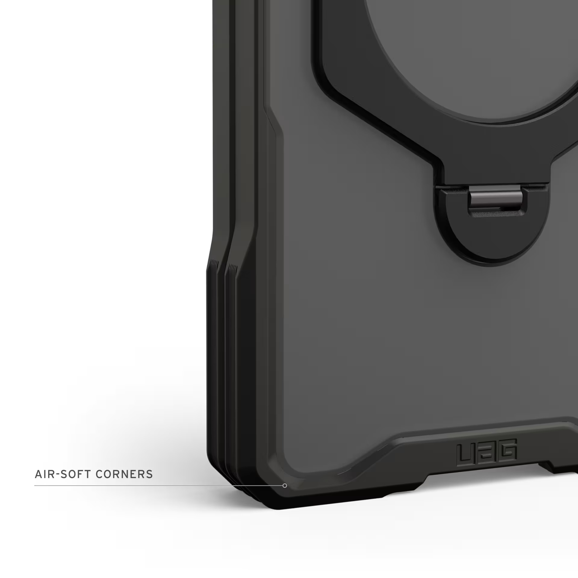 Funda de teléfono negra con bordes elevados y logo UAG.
