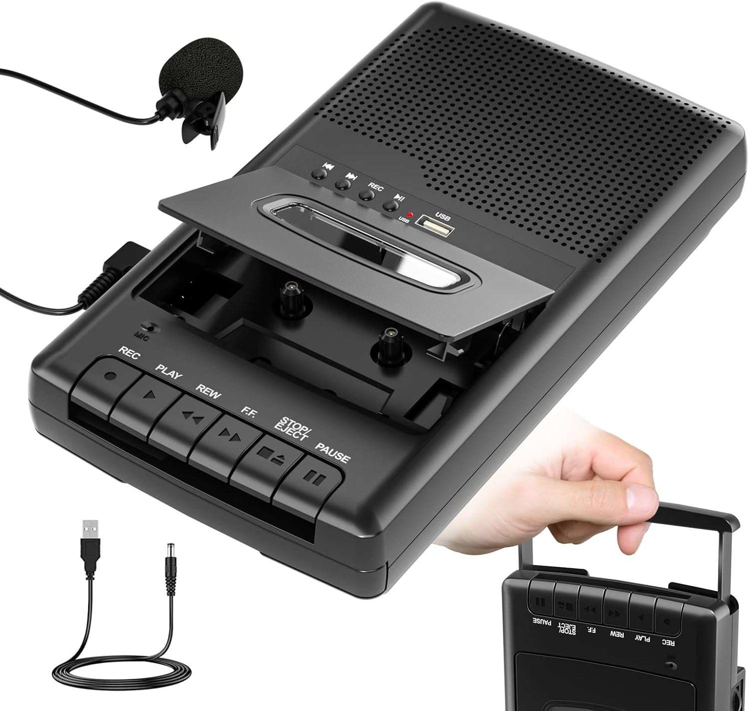 Schwarzer Kassettenrekorder mit Tasten, offenem Deck, USB-Anschluss, Mikrofon und Kabeln.