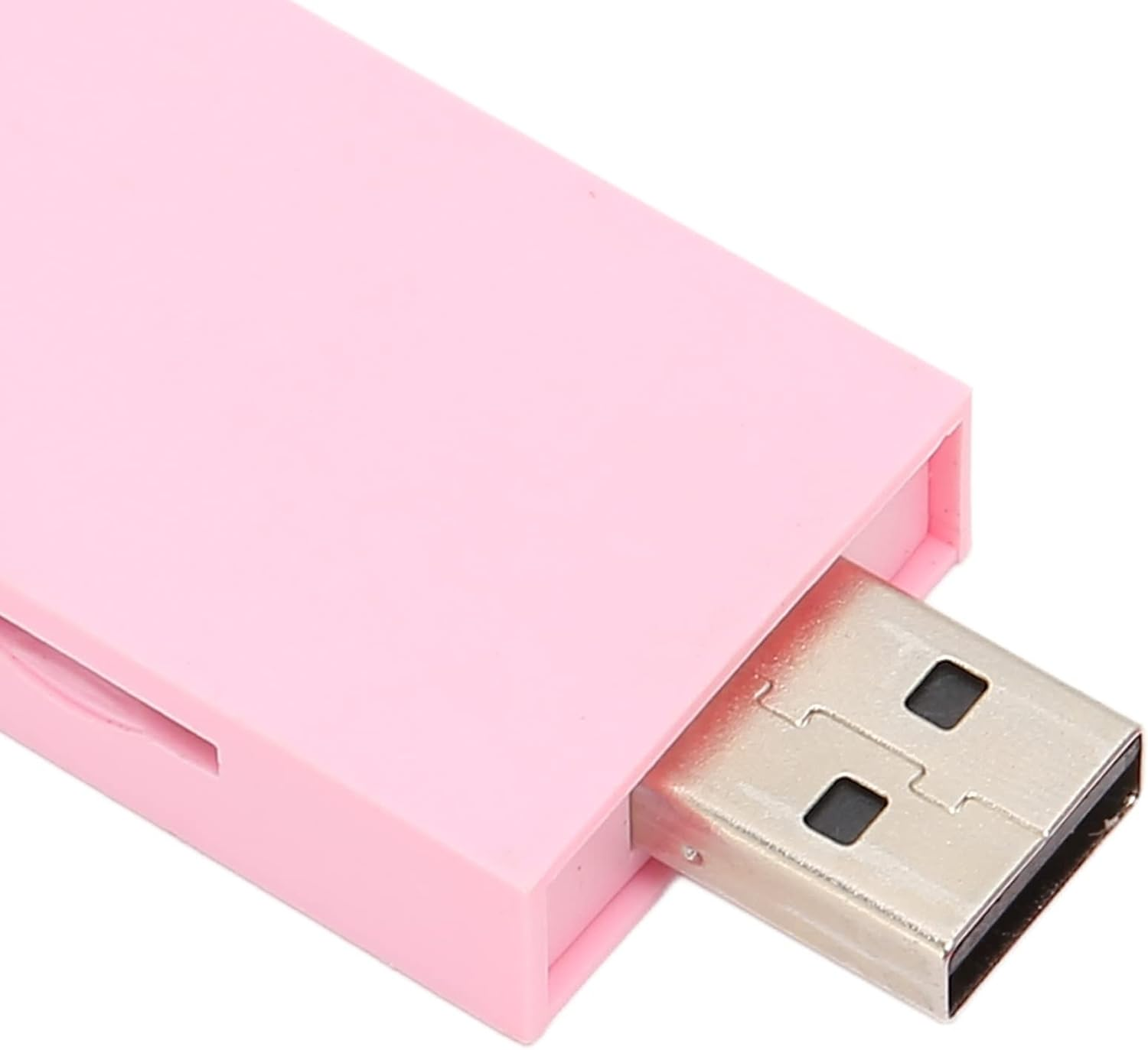 Ein rosafarbener USB-Stick mit einem silbernen Stecker.