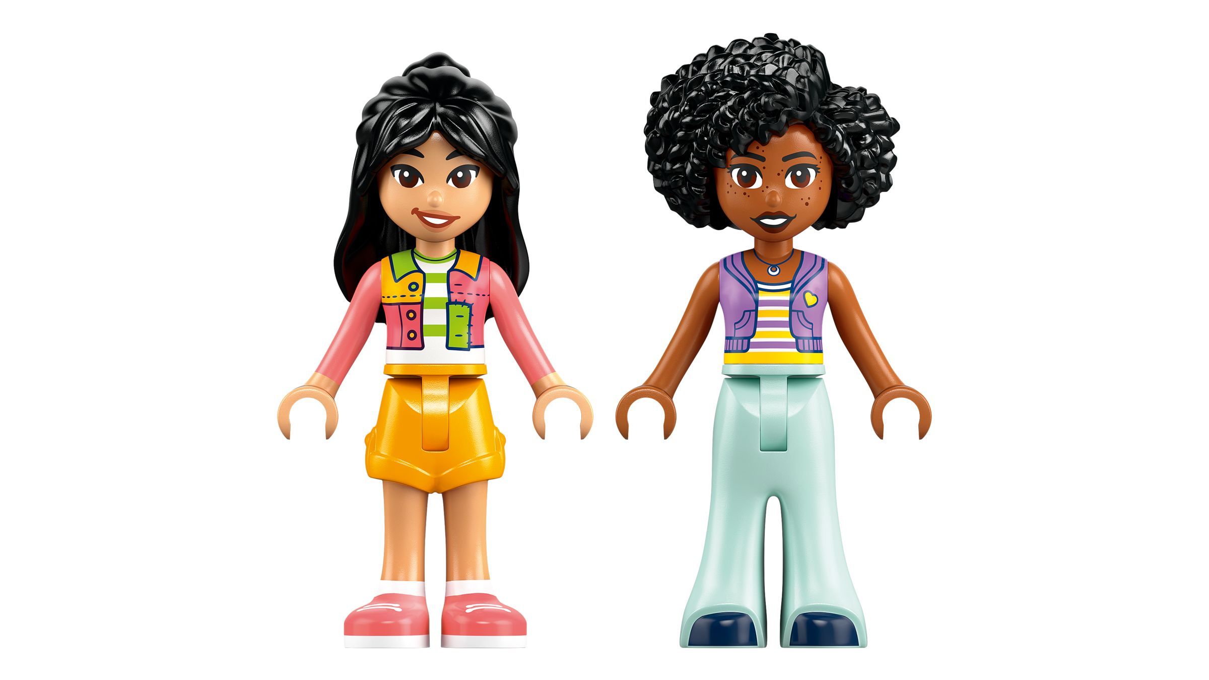 Zwei LEGO-Figuren stehen nebeneinander, eine mit schwarzen Haaren, die andere mit lockigem Haar.