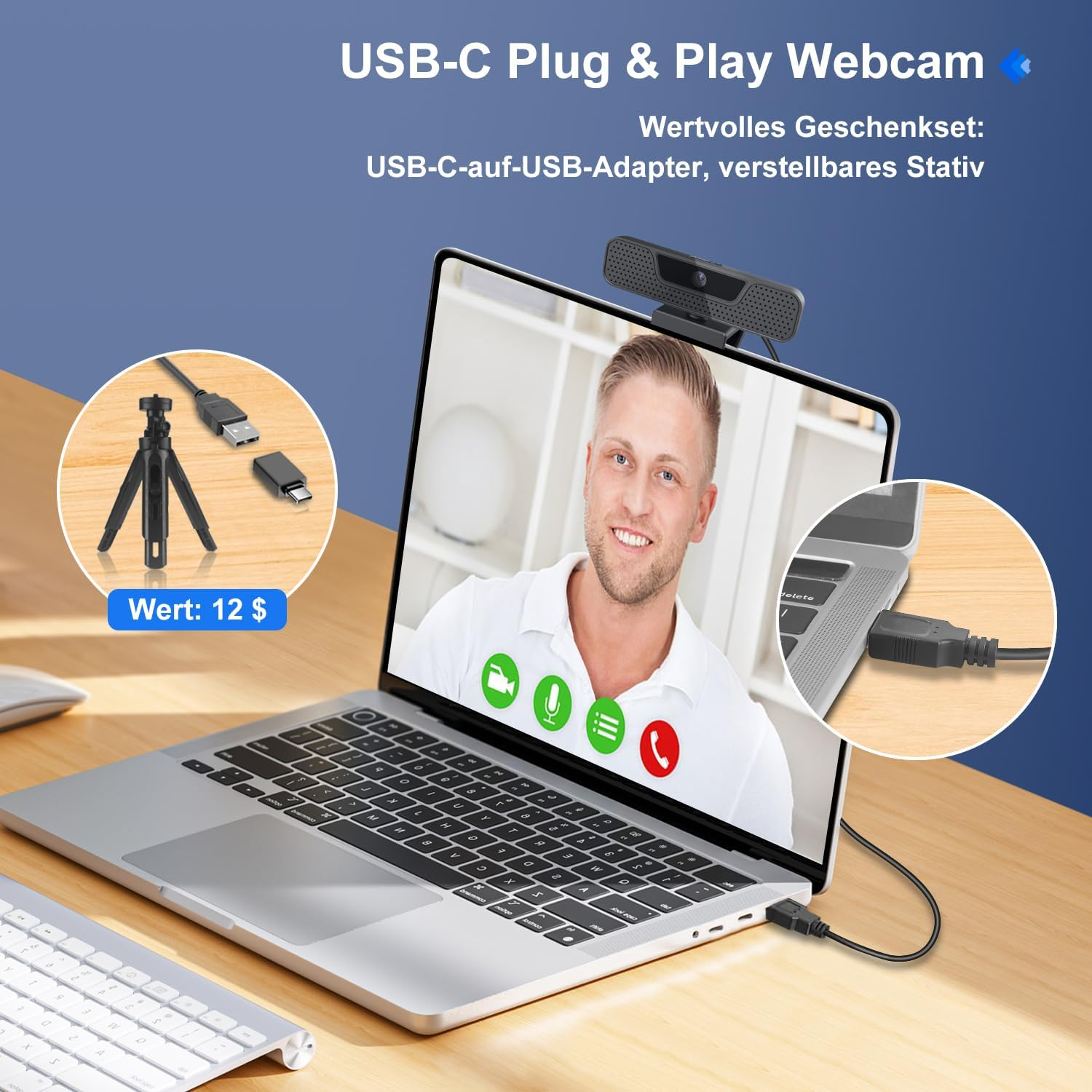 Laptop mit Webcam, Stativ und USB-Adapter, Mann im Videoanruf.
