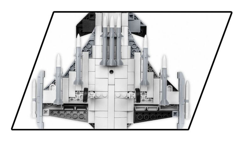 Ein weißes und graues Lego-Modell eines Kampfjets mit Raketen wird von oben gezeigt.