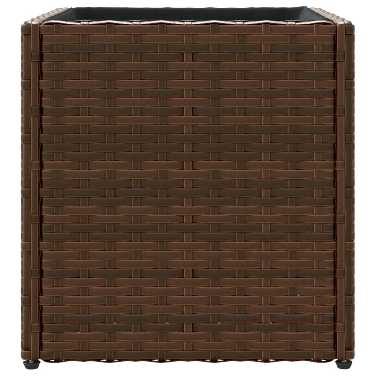 Un cesto marrone rettangolare in rattan con inserto nero.