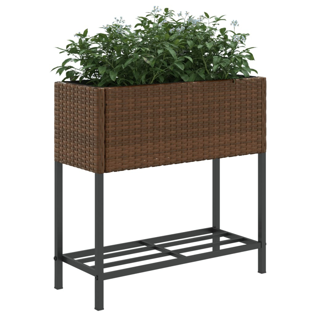 Fioriera marrone in rattan su supporto metallico scuro con ripiano.