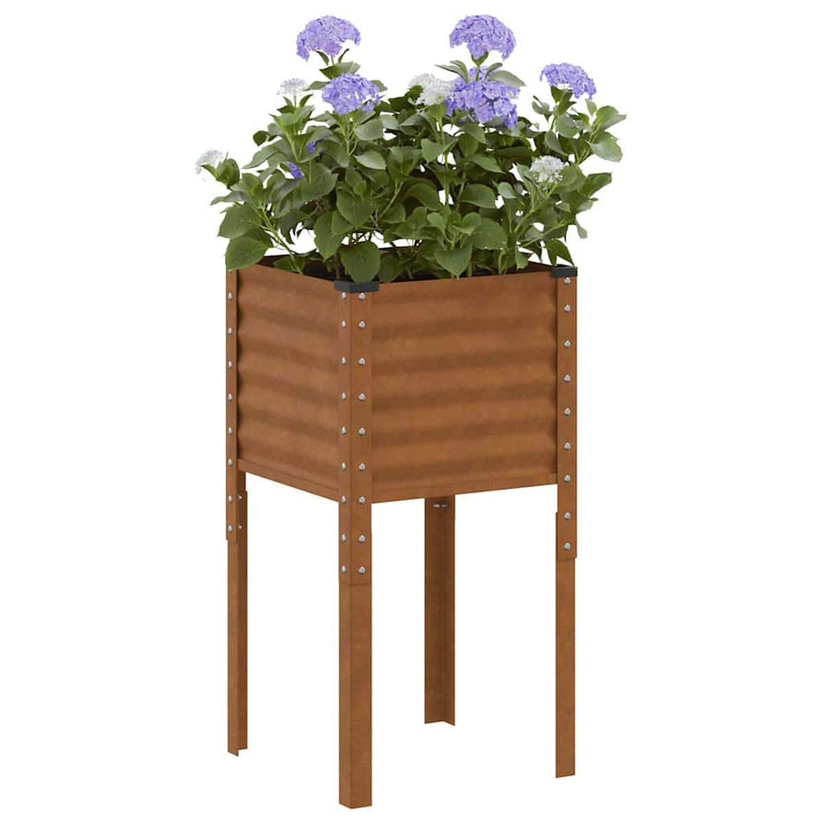 Una fioriera rialzata in legno con ortensie viola.