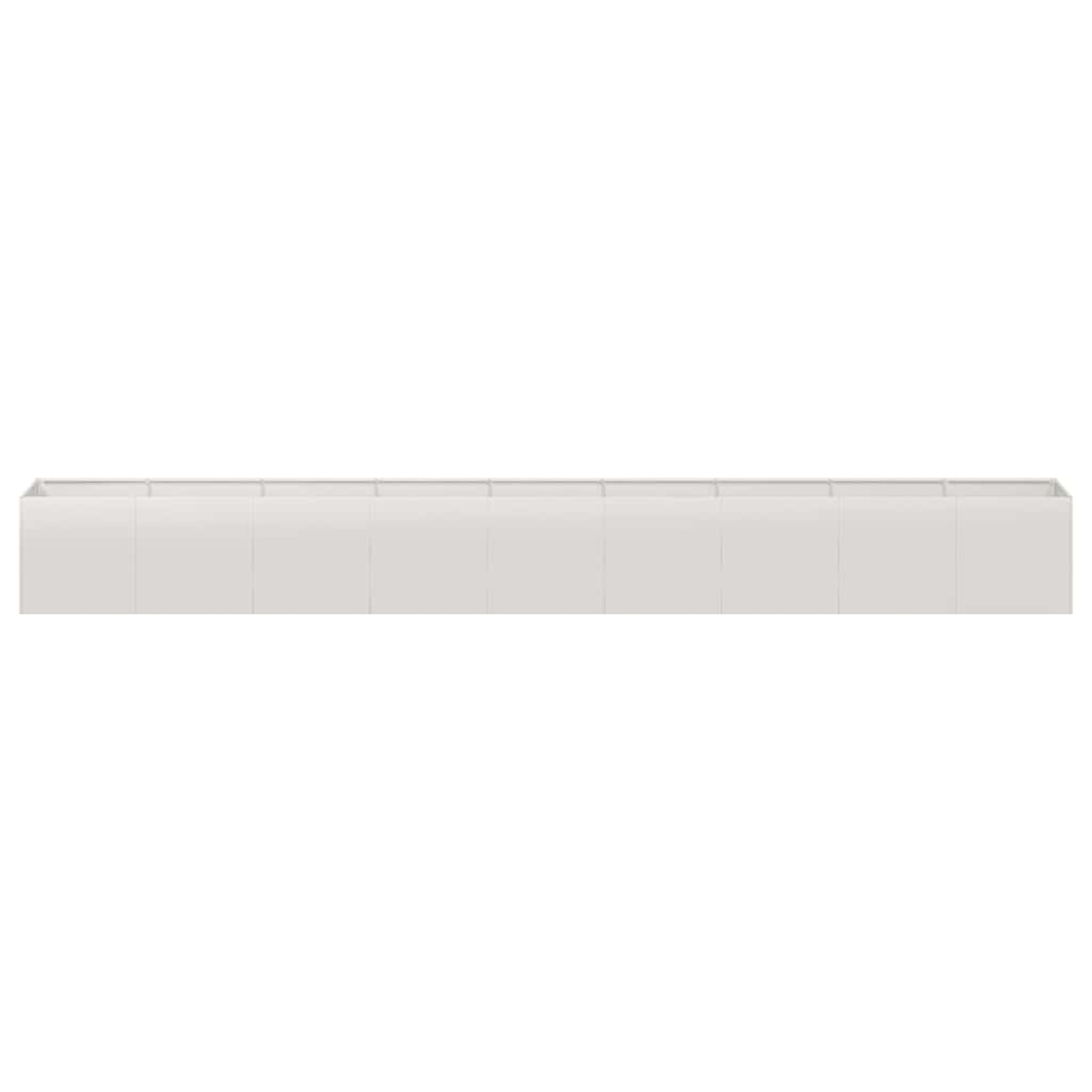 Un muro bianco semplice con nove segmenti verticali.