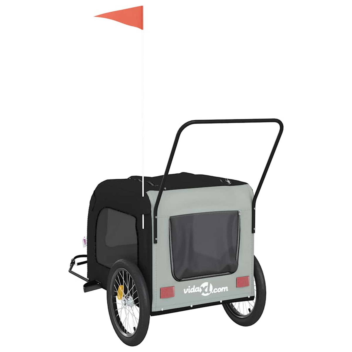 Ein leichter Kinderwagen mit einem orangen Wimpel und schwarzen Verdeck.