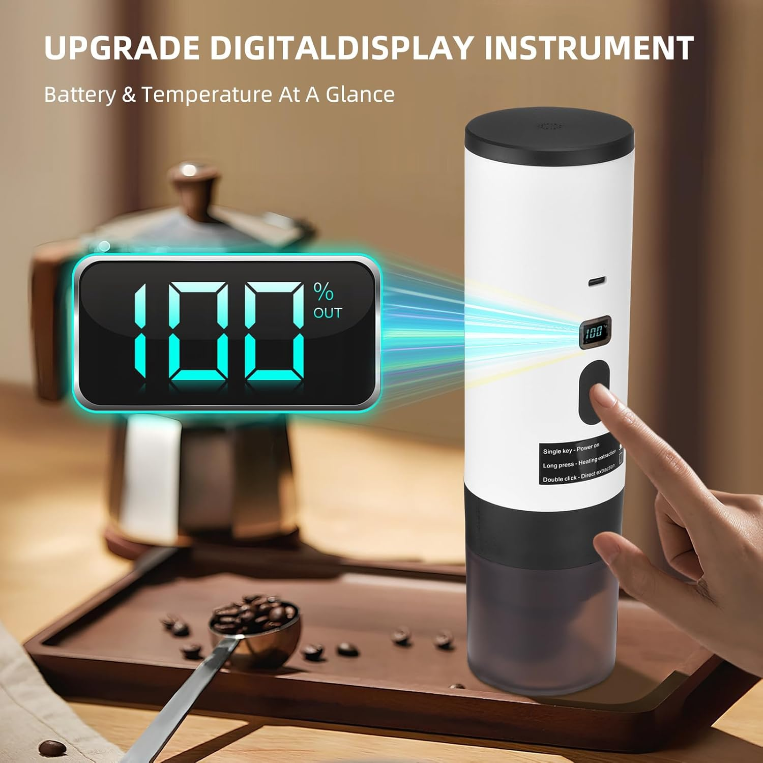 Ein weißer digitaler Kaffeeextraktor mit einem digitalen Display, das 100 % anzeigt.