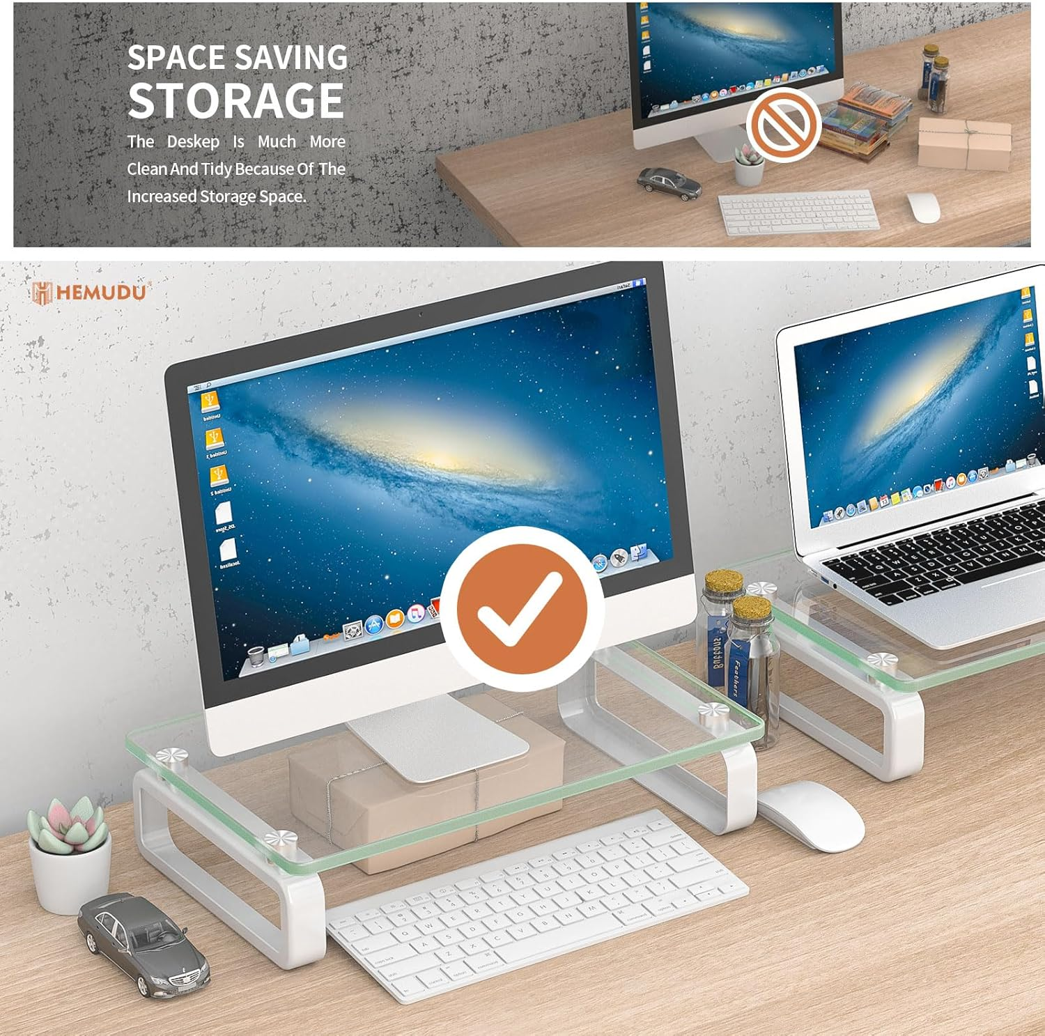 Ein Glas-Monitorständer mit Tastatur, Maus, Computer und Laptop auf einem Holztisch.
