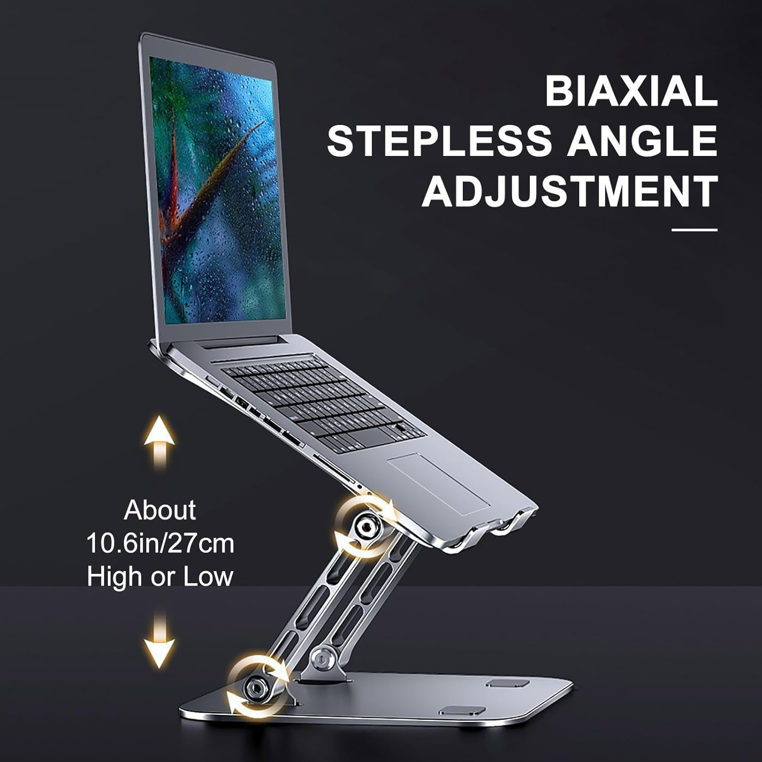 Silberner Laptopständer mit verstellbarer Höhe und Winkel. Text: BIAXIAL STEPLESS ANGLE ADJUSTMENT.