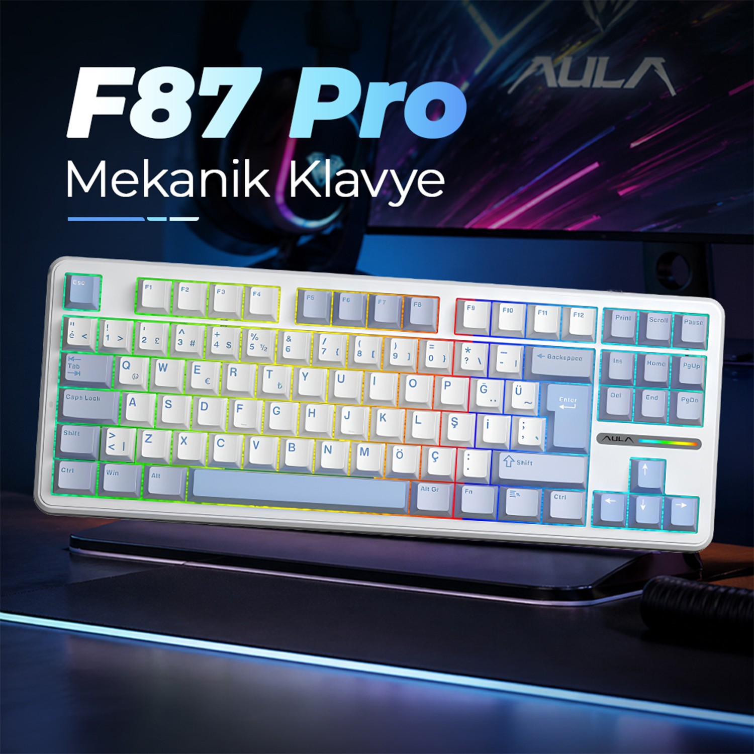 Masa üzerinde RGB aydınlatmalı beyaz mekanik klavye.
