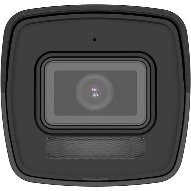 Yakın çekim siyah güvenlik kamerası, lens ve mikrofon görünüyor. Modern tasarım.
