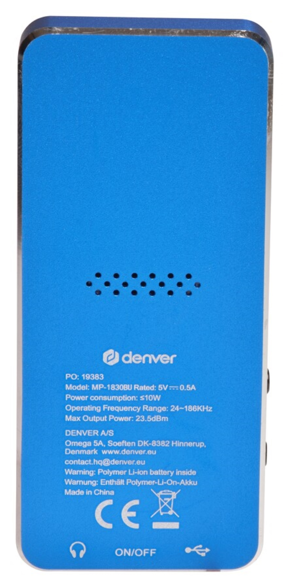 Achterkant van een blauwe Denver MP3-speler met modelinfo en CE-markering.