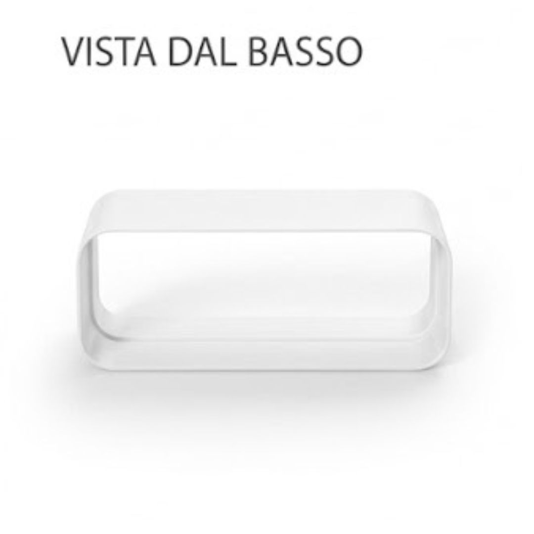 Un tavolo bianco rettangolare con angoli arrotondati, visto dal basso.