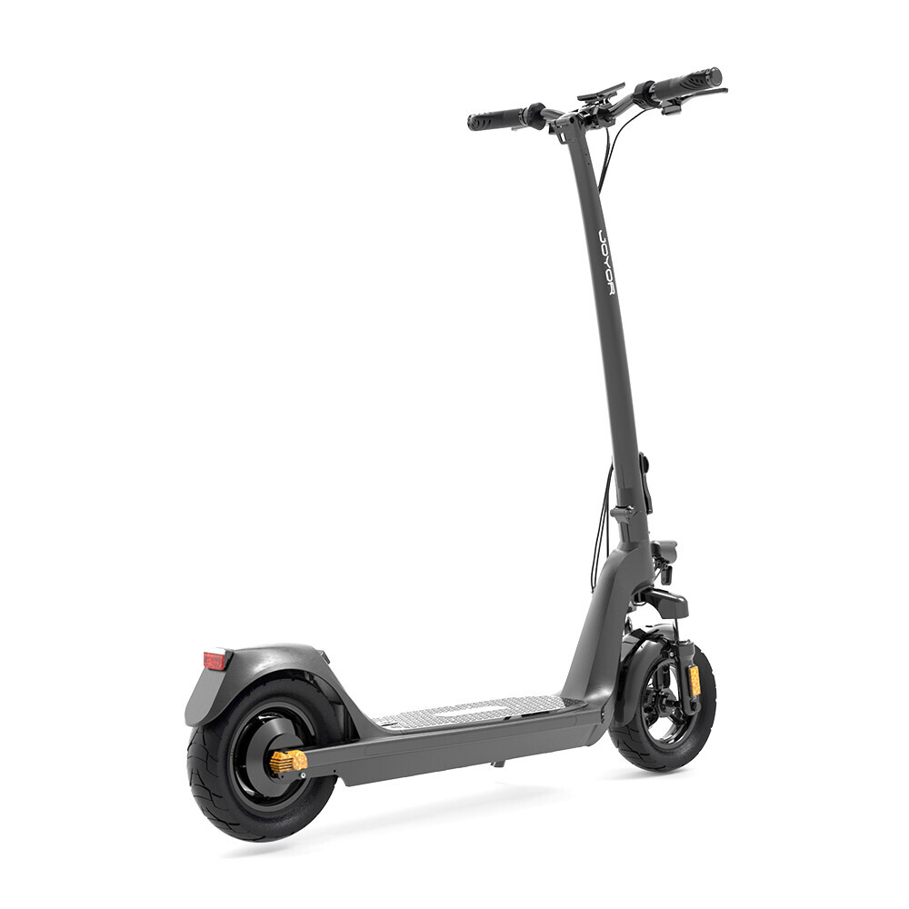 Ein grauer Elektroroller mit Lenker, Vorder- und Hinterrad sowie Trittbrett.