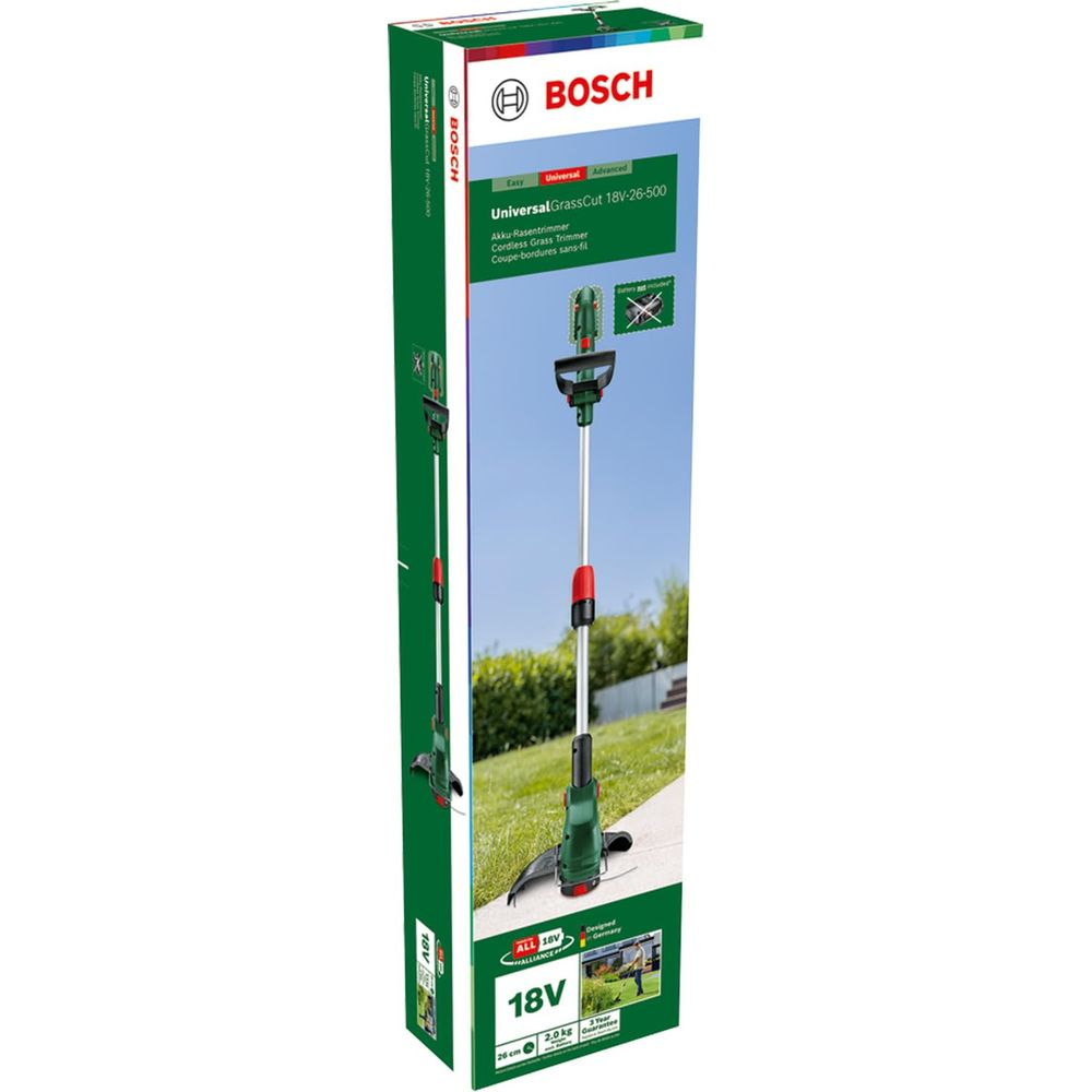 Bosch UniversalGrassCut 18V-26-500 Akku-Rasentrimmer in grüner Produktverpackung mit Abbildung auf Rasen.