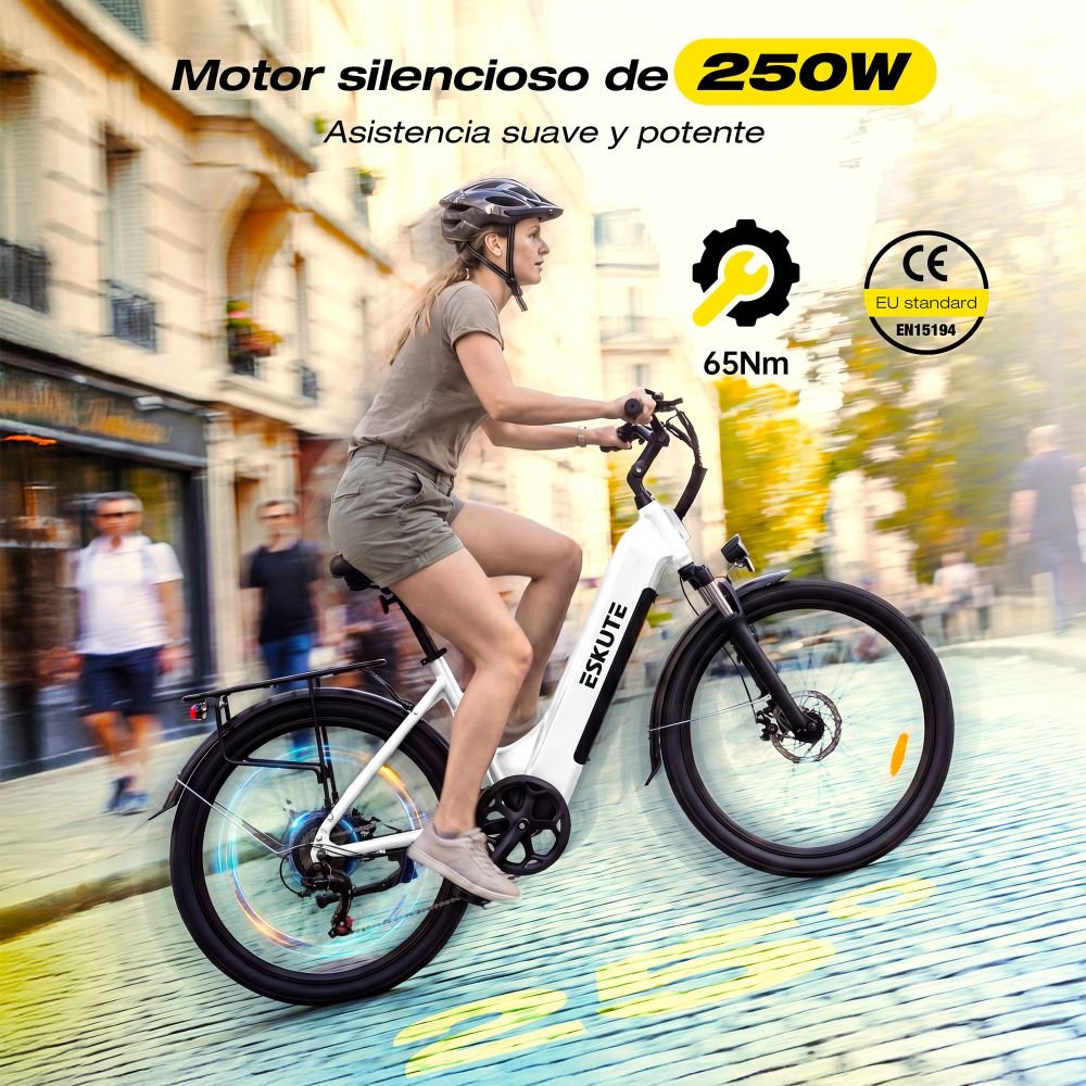Una mujer monta en una bicicleta eléctrica blanca ESKUTE en una calle con texto.