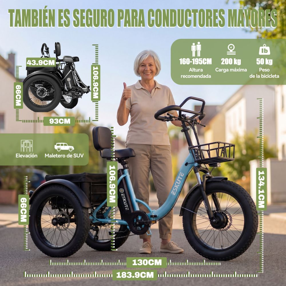 Mujer mayor dando el visto bueno junto a un triciclo eléctrico azul, con especificaciones de tamaño.