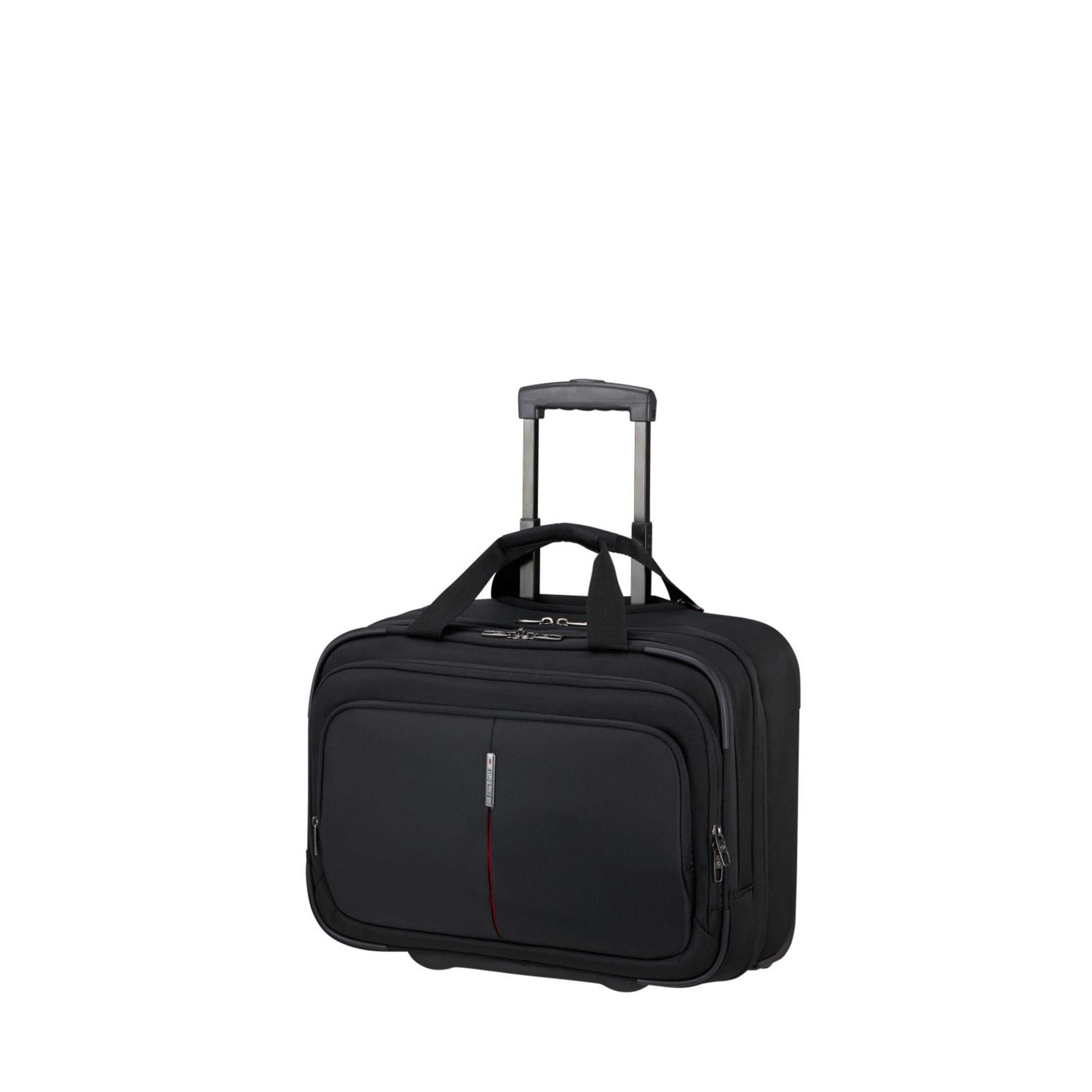 Un sac de voyage à roulettes noir avec une poignée télescopique et une poche avant.