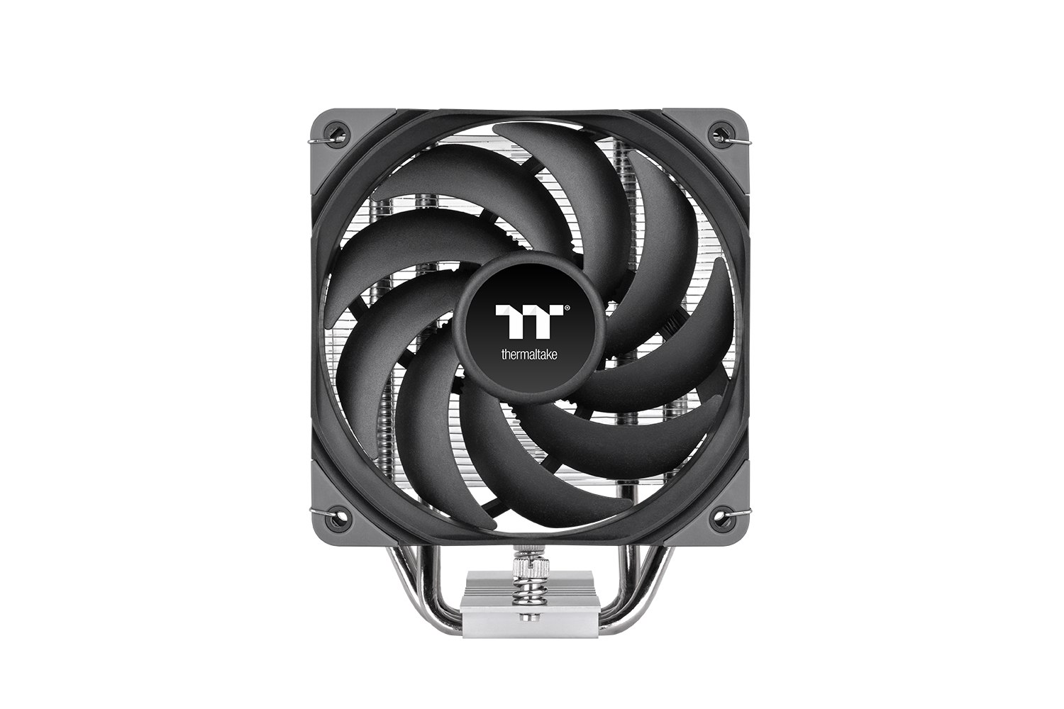 Ein Thermaltake-CPU-Kühler mit einem runden schwarzen Lüfter und sichtbaren Metallkühlrippen auf weißem Hintergrund.