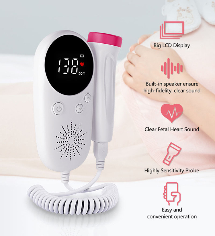 Weißes fetales Doppler-Gerät mit LCD-Bildschirm und rosafarbener Sonde vor einem schwangeren Bauch.