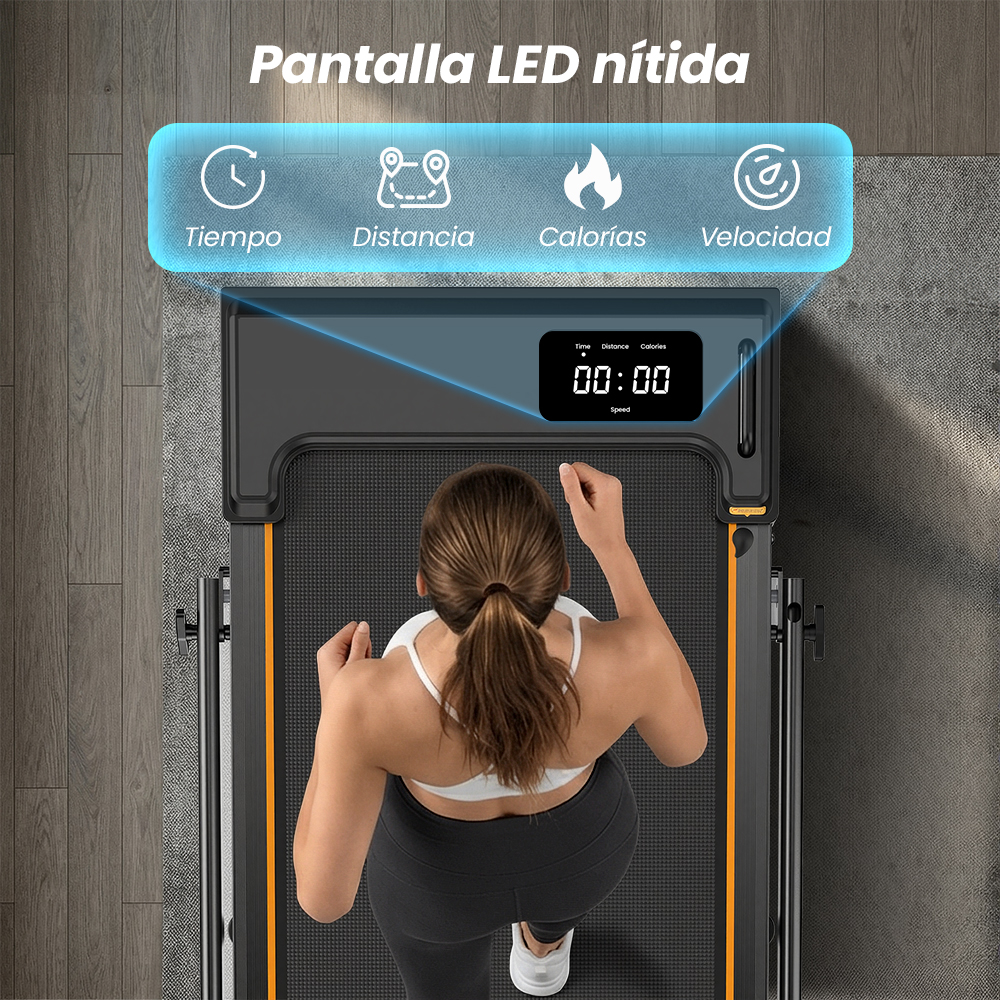 Mujer corriendo en una caminadora con pantalla LED que muestra tiempo, distancia, calorías y velocidad.