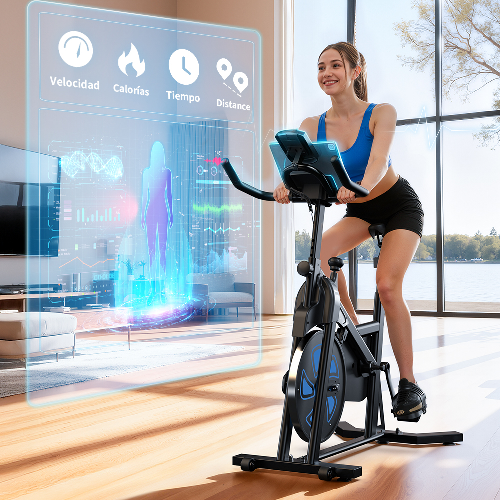 Una mujer en ropa deportiva hace ejercicio en una bicicleta estática en una habitación luminosa con holograma.