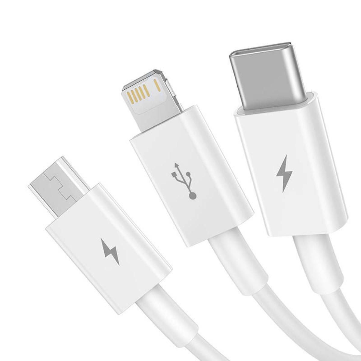 Trzy białe kable ładujące ze złączami Micro-USB, Lightning i USB-C na białym tle.