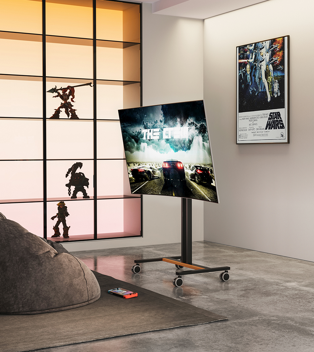 Ein Fernseher auf Rollen in einem modernen Zimmer mit Sitzsack, beleuchteten Regalen und Star-Wars-Poster.