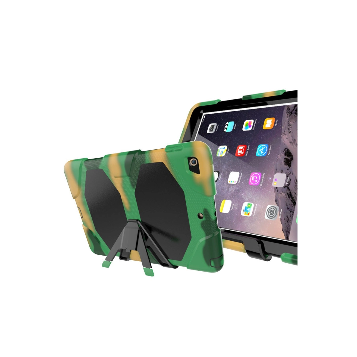 Yeşil ve kahverengi kamuflaj kılıflı, siyah destek çubuklu tablet, beyaz arka planda.