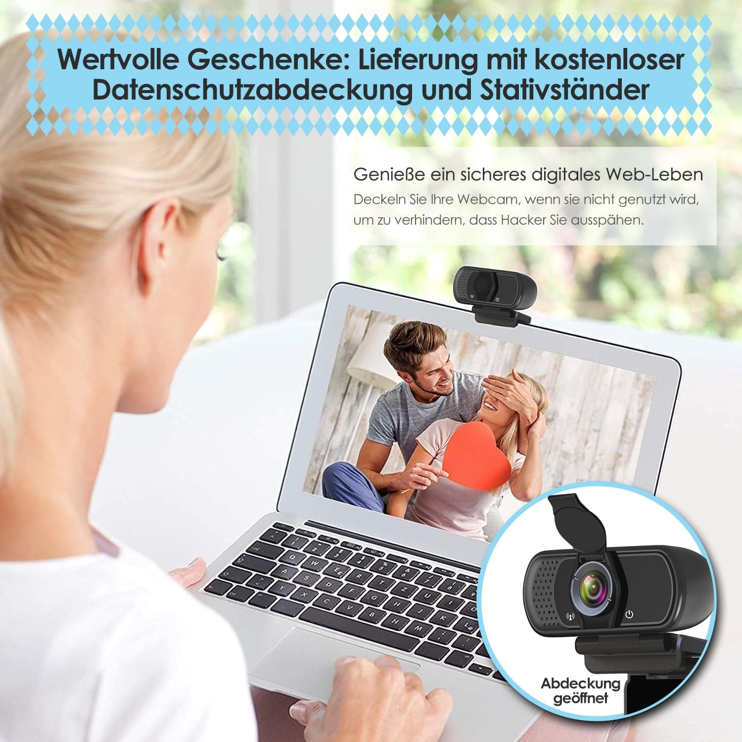 Eine Frau arbeitet an einem Laptop mit einer Webcam oben, die eine Datenschutzabdeckung hat.