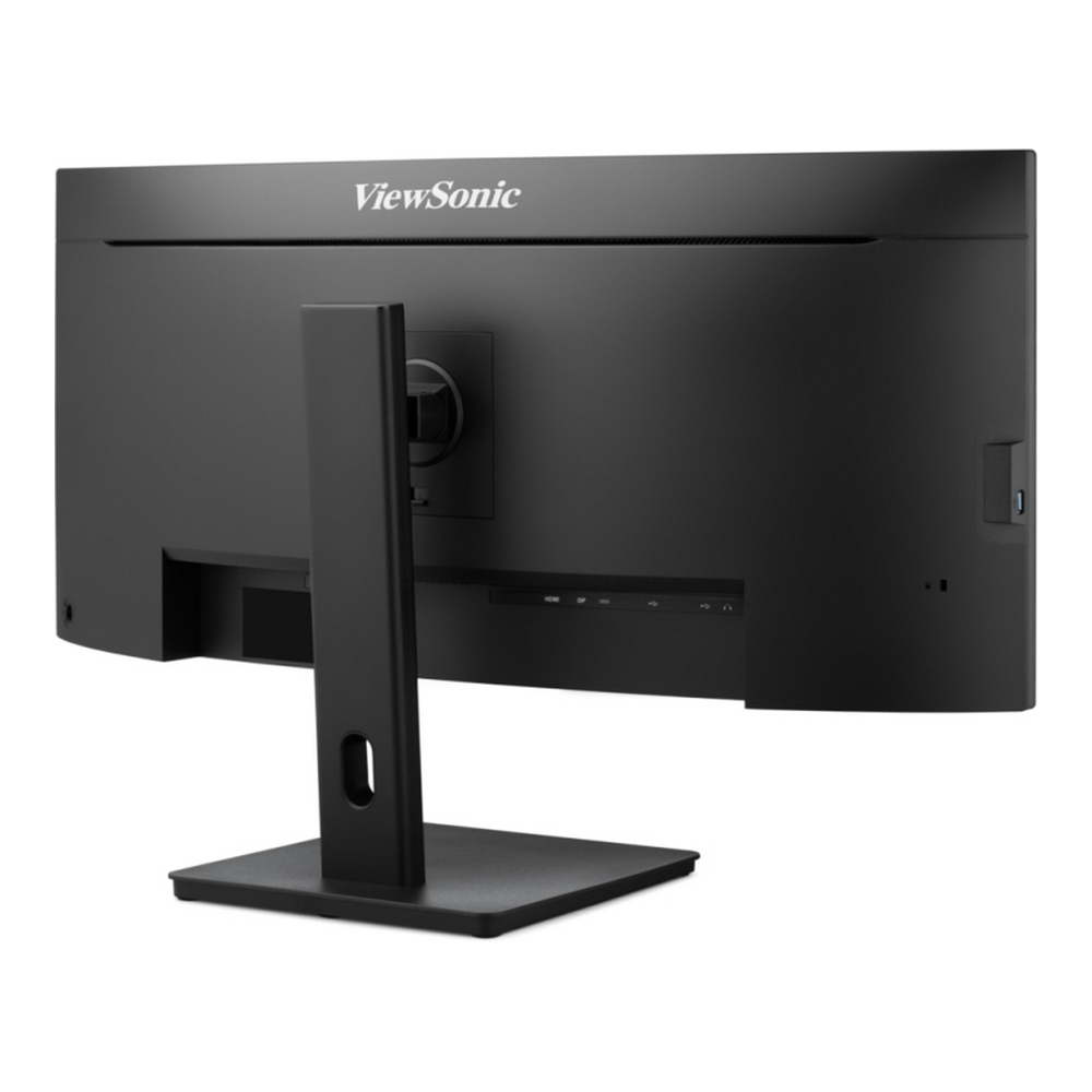 Vista posteriore di un monitor ViewSonic nero su supporto con passacavi su sfondo bianco.