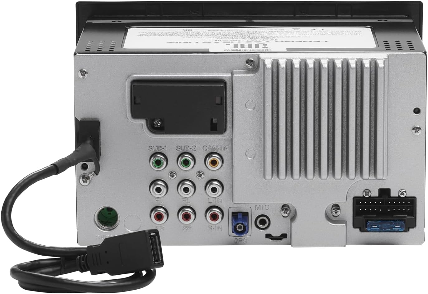 Il pannello posteriore di un'autoradio JBL con varie porte di connessione audio e video e alette di raffreddamento.