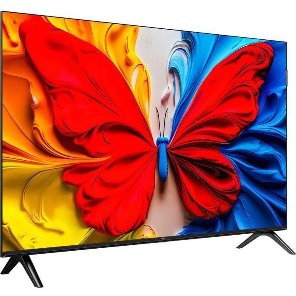 Una TV moderna mostra un vivace dipinto astratto di una farfalla rossa su sfondo giallo e blu.