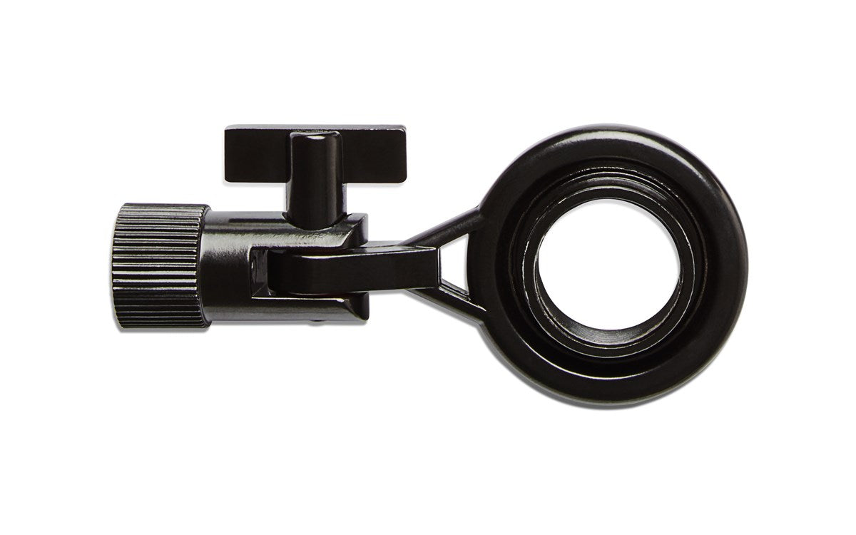 Un adattatore nero per supporto microfono con un grande anello e una vite a T.