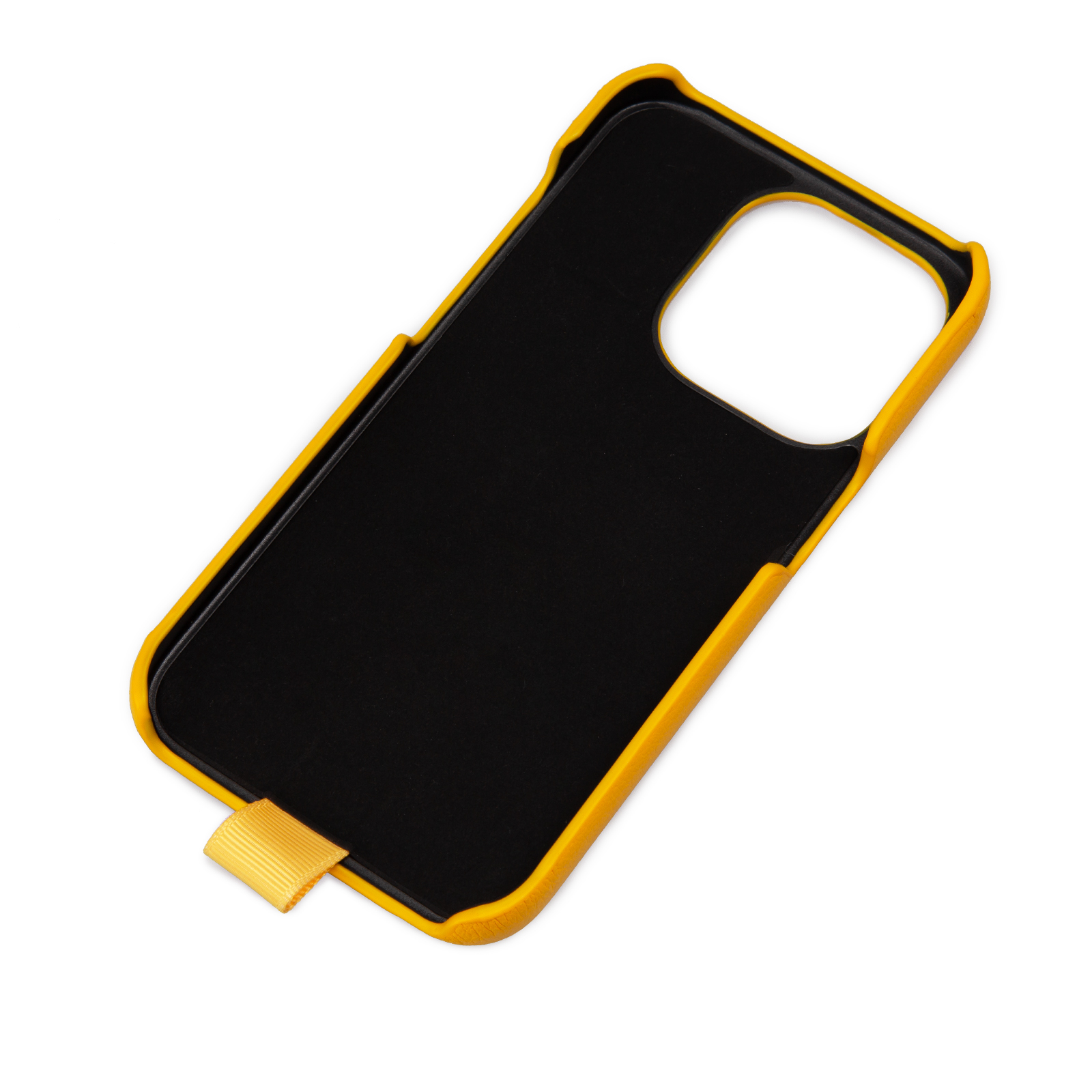 Una funda de smartphone amarilla y negra con una pequeña presilla de tela amarilla abajo, sobre fondo blanco.