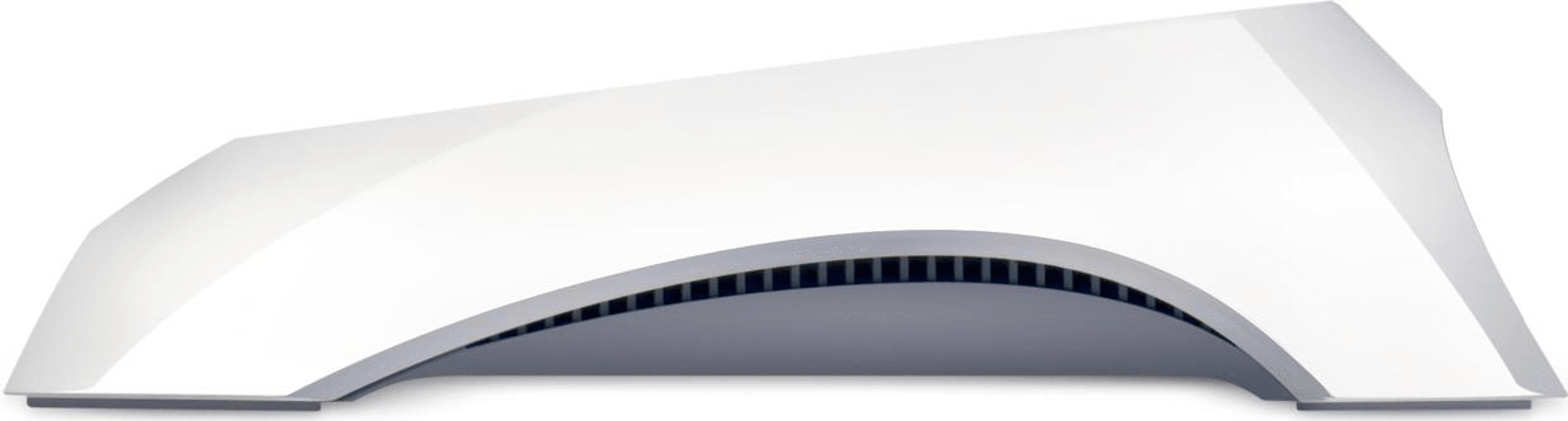 Ein weißes, modernes Gerät mit geschwungenem Design und Lüftungsschlitzen auf einer weißen Oberfläche.