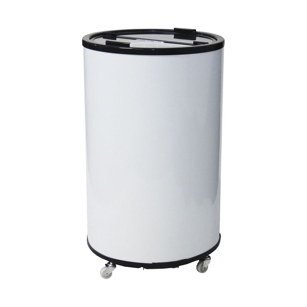 Un refrigeratore cilindrico bianco con ruote e coperchio nero su sfondo bianco.