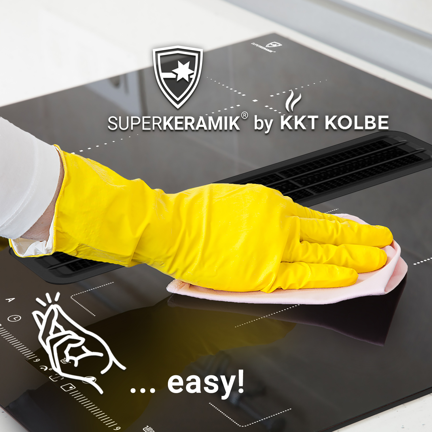 Una persona con guanto giallo pulisce un piano cottura in ceramica nera.