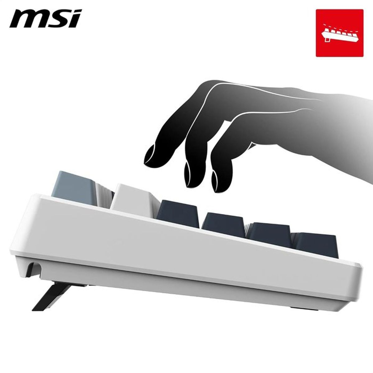 Eine Hand tippt auf einer weißen MSI-Tastatur mit grauen Tasten vor weißem Hintergrund.