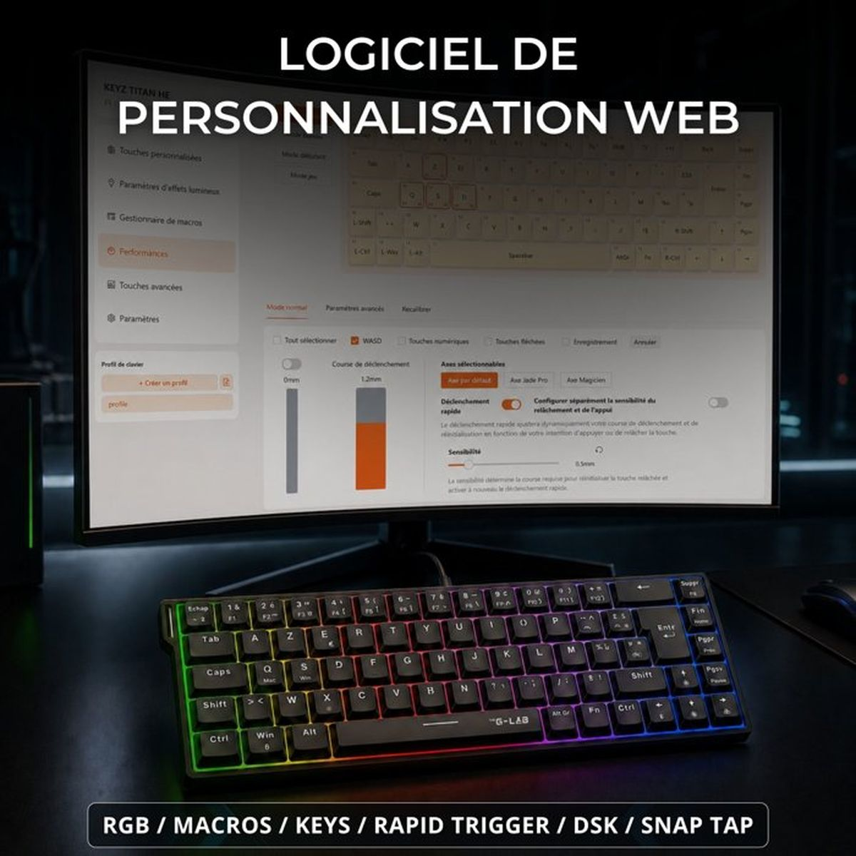 Ein beleuchtete RGB-Tastatur auf einem Tisch vor einem Monitor mit Software zur Personalisierung.