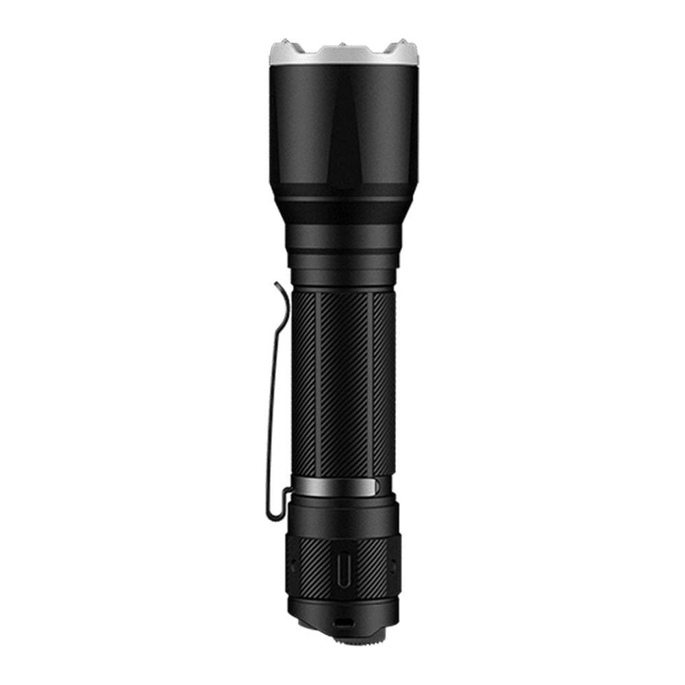 Una torcia nera con ghiera argentata e clip in metallo su sfondo bianco.