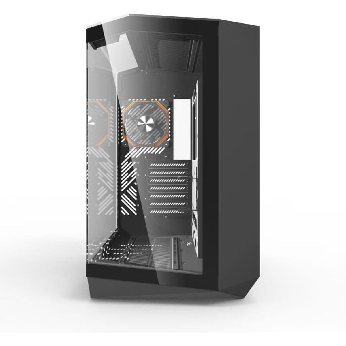 Ein schwarzes PC-Gehäuse mit Glasfront und einem sichtbaren Lüfter im Inneren steht auf weißem Grund.