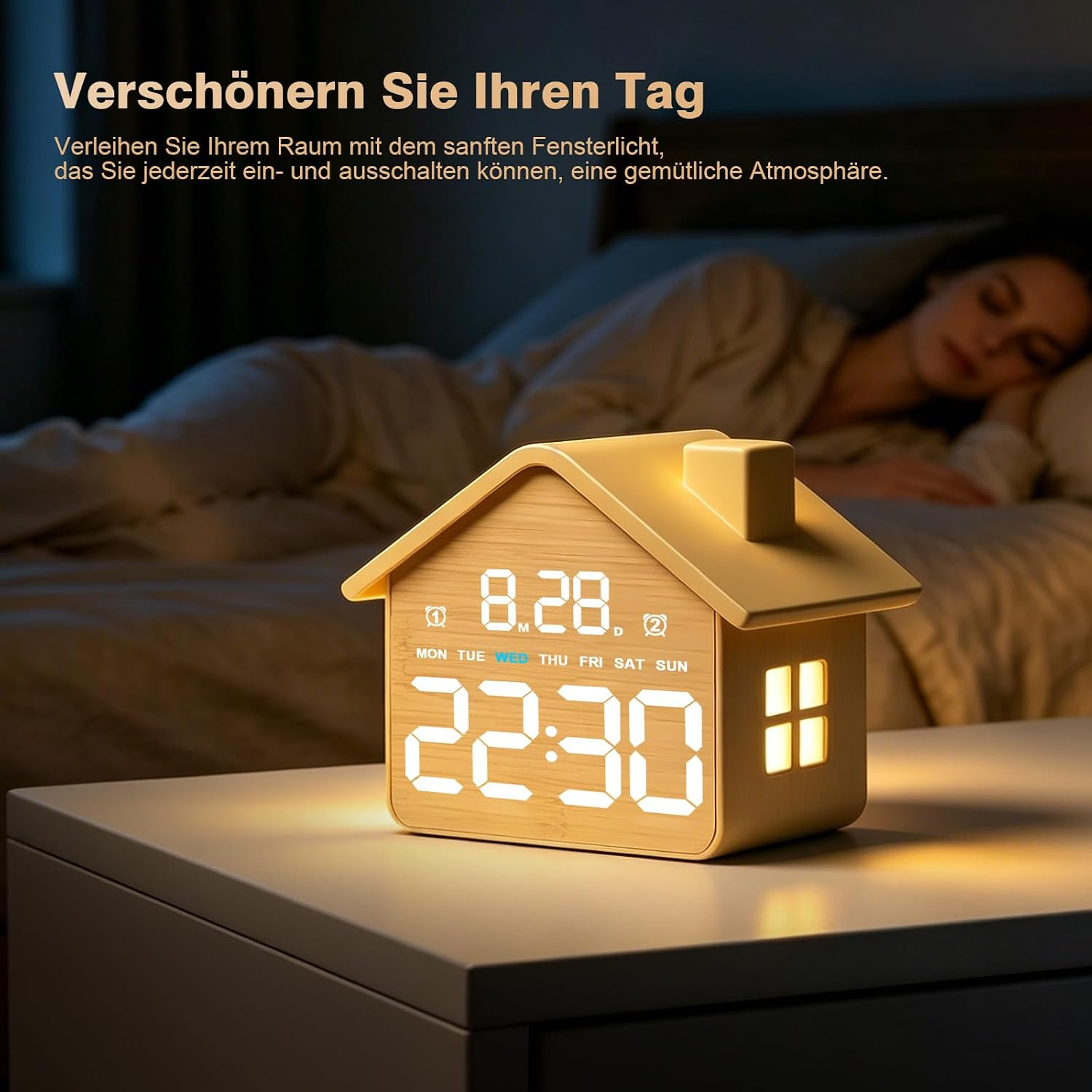 Hausförmiger Wecker mit Leuchte auf Nachttisch in Schlafzimmer.