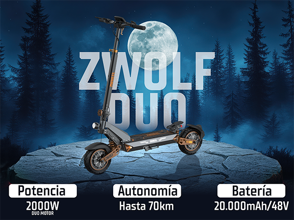 Un patinete eléctrico ante un fondo de bosque azul con luna llena y texto promocional.